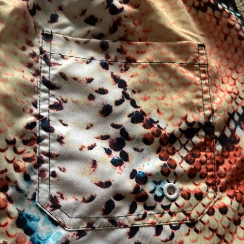 SHEIN Men’s L Swim shorts swimwear colorful snakeskin print - Picture 5 of 9